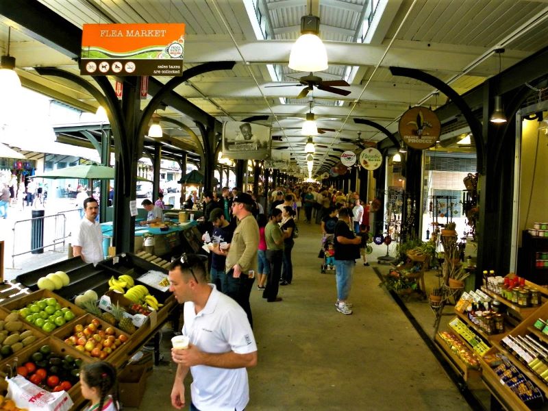 market in French quarter new orleans
