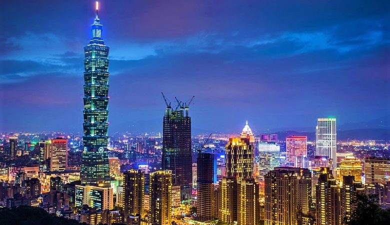 Taipei, Taiwan from Elephant Mountain