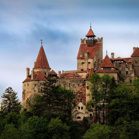 15 Famous Landmarks In England