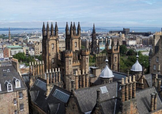 Panormic view of Edinburg Castle
